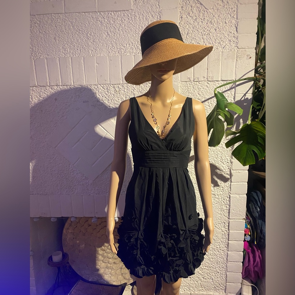 BCBG Max Azria Elegant Black Sleeveless Taffeta Dress